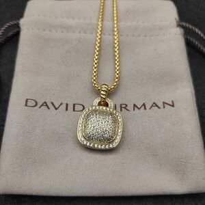 gold necklace with 18mm square diamonds